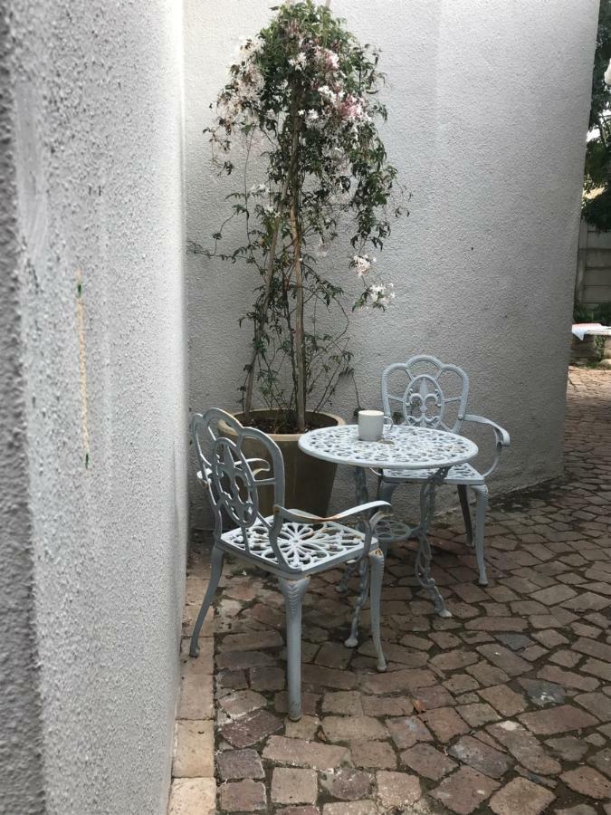 Olive Tree Private Rooms In Stellenbosch- No Load Shedding Exterior foto